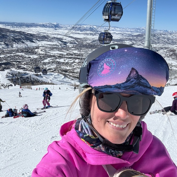 Meet your Posher, Lauren - Picture 2 of 5